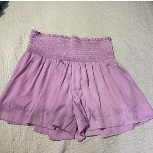 Pants store shorts size M
